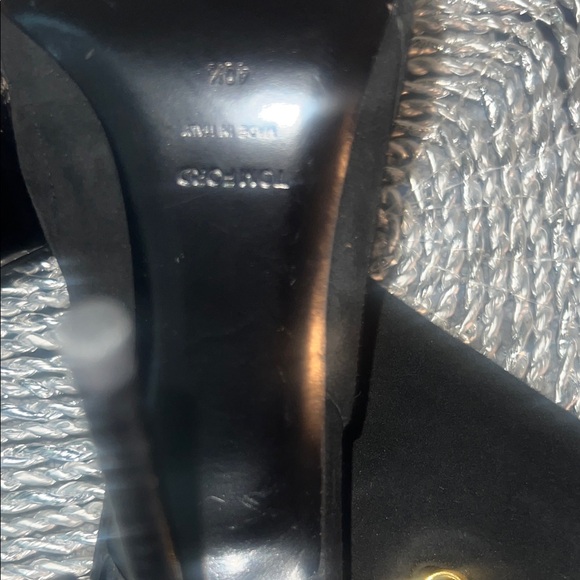 Elegant Black Ankle Boots - Picture 6 of 8